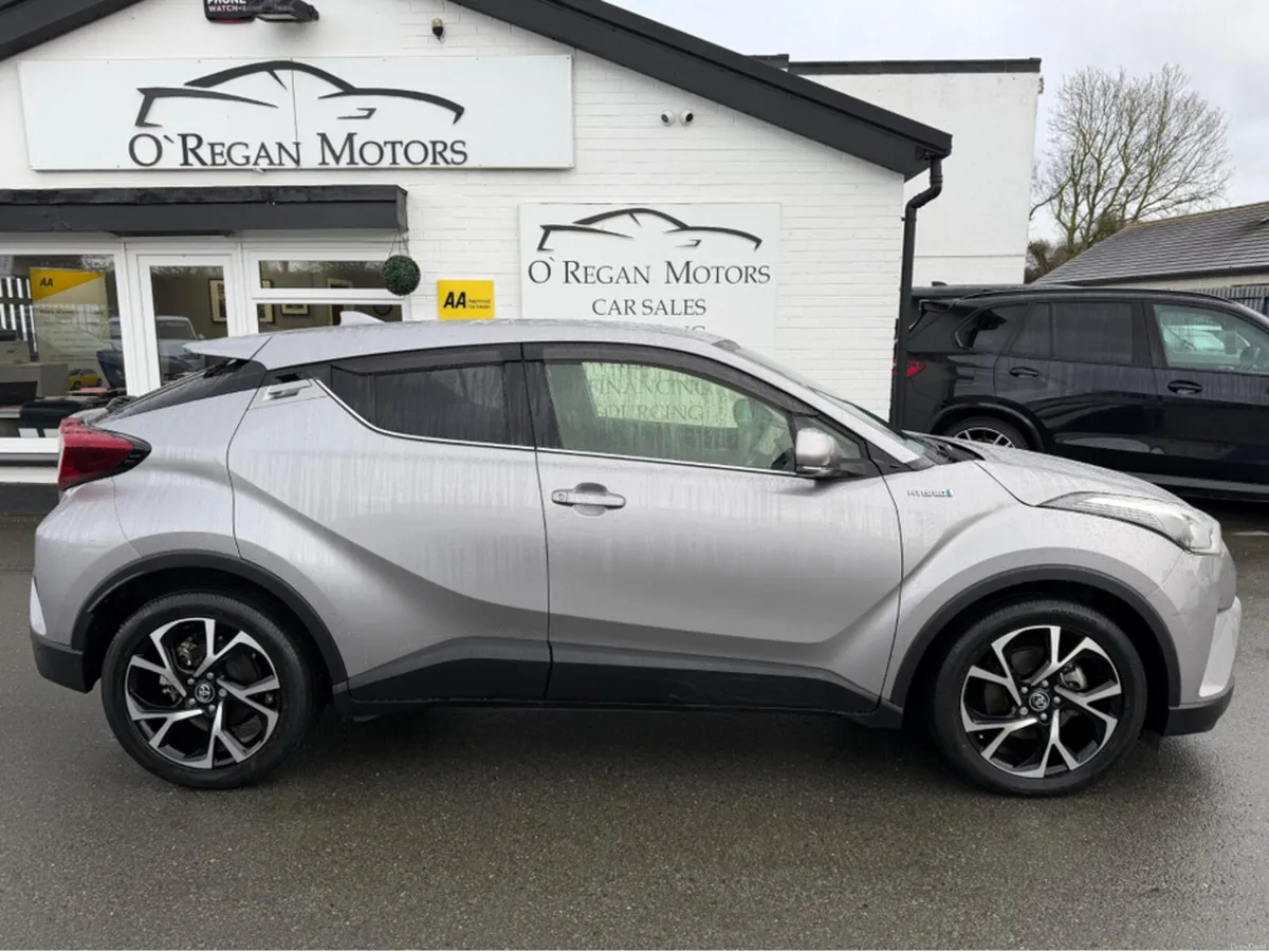 Toyota C-HR (181) 1.8 HYBRID SPORT AUTO - Image 2