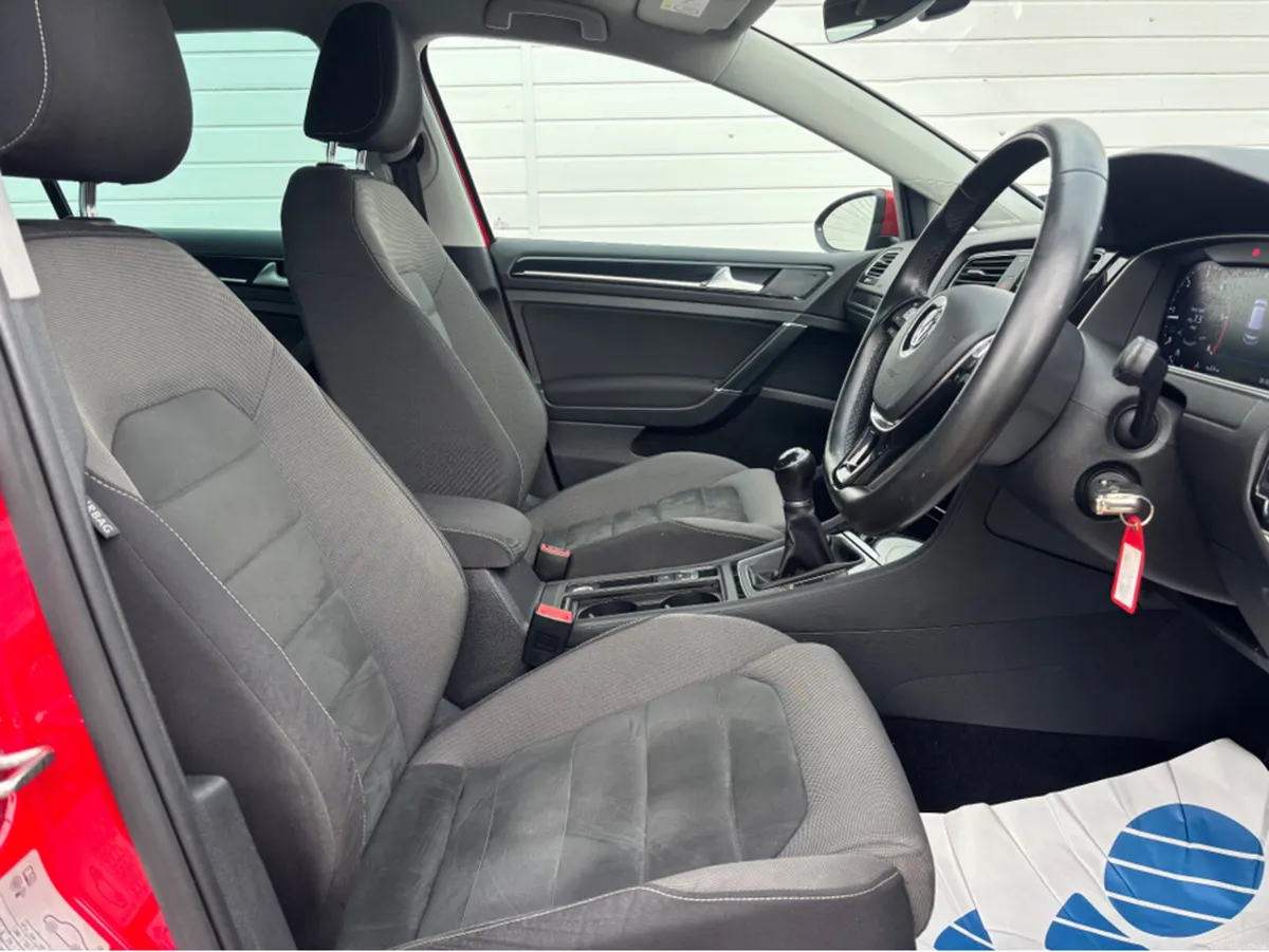Volkswagen Golf HIGHLINE 1.6 TDI MANUAL 5SPEED 5DR - Image 4
