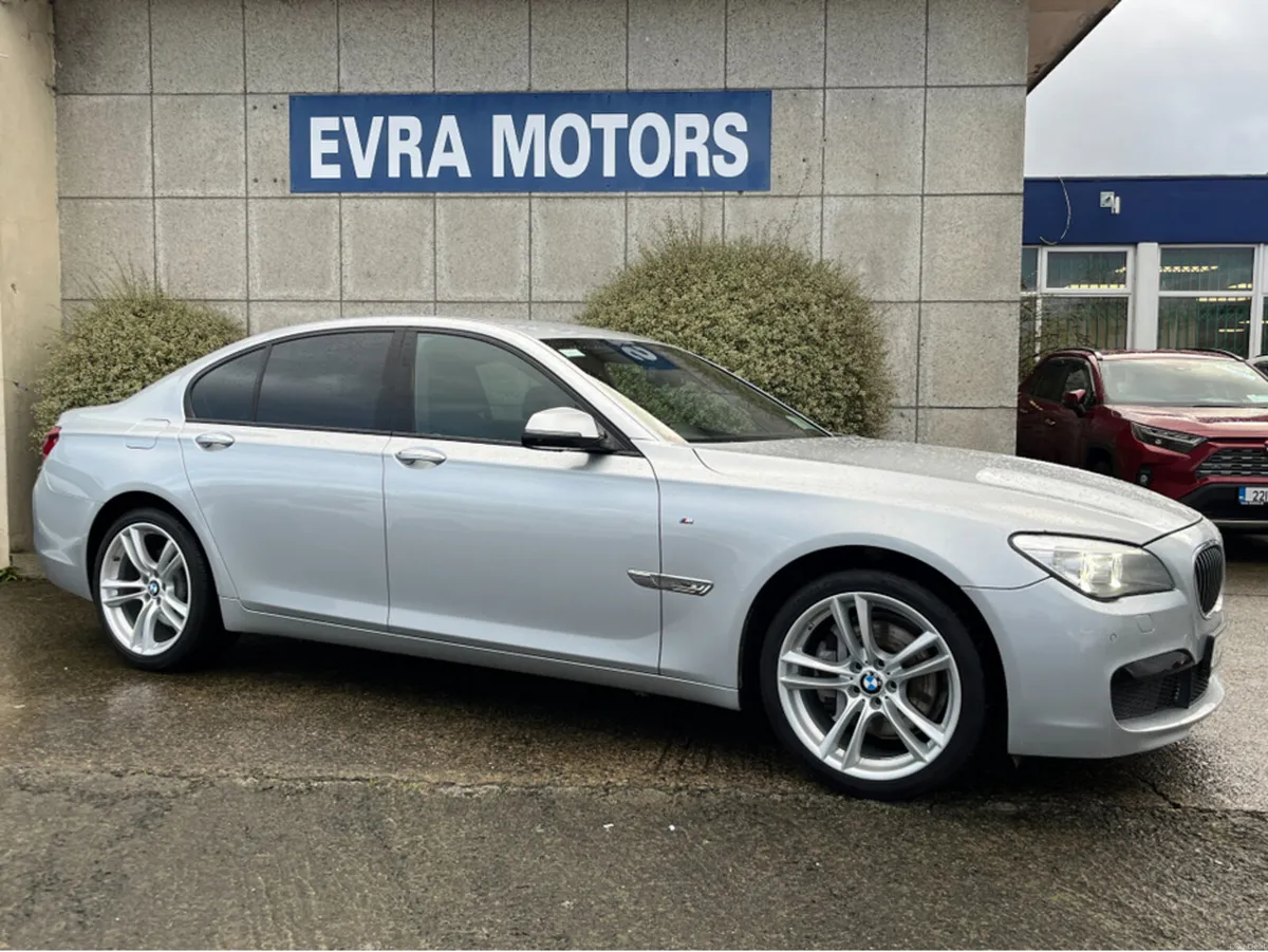 BMW 7-Series 730D M-SPORT EXCLUSIVE AUTOMATIC 3.0 - Image 3