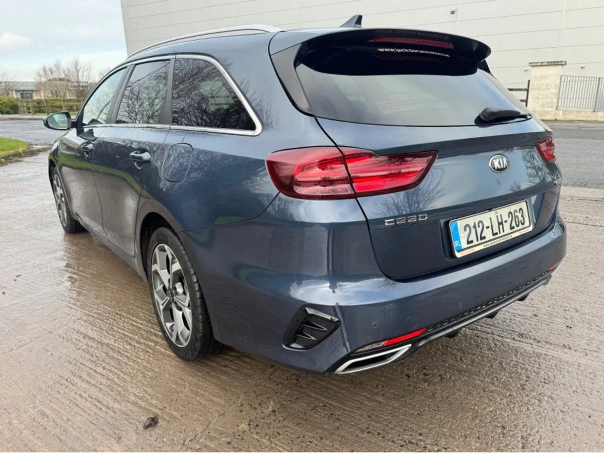 Kia Ceed SW PHEV TRAILER 5DR AUTO - Image 4