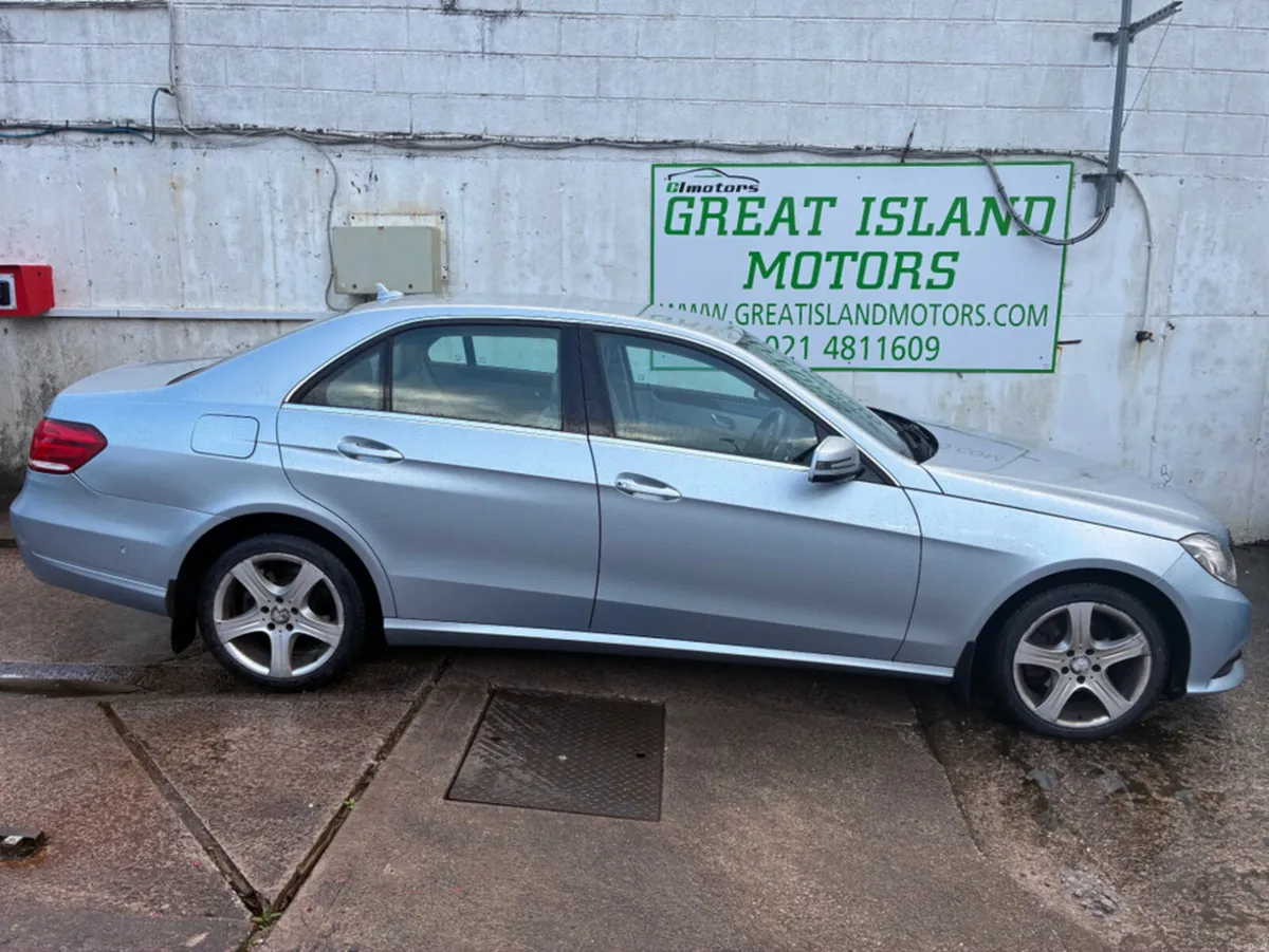 Mercedes-Benz E-Class 200 CDI BLUE EFFICIENCY F/L - Image 3