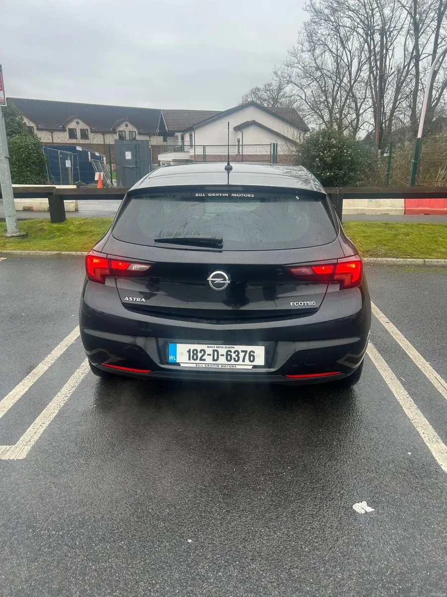 Opel Astra 2018 - Image 2