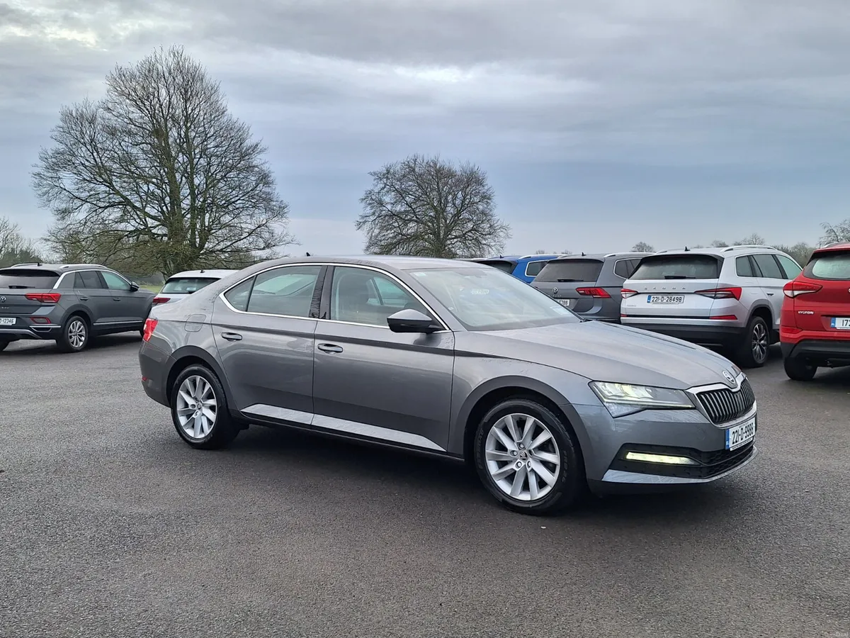 Superb 2.0 Tdi *High Spec/Heated Seats/App Connect - Image 1