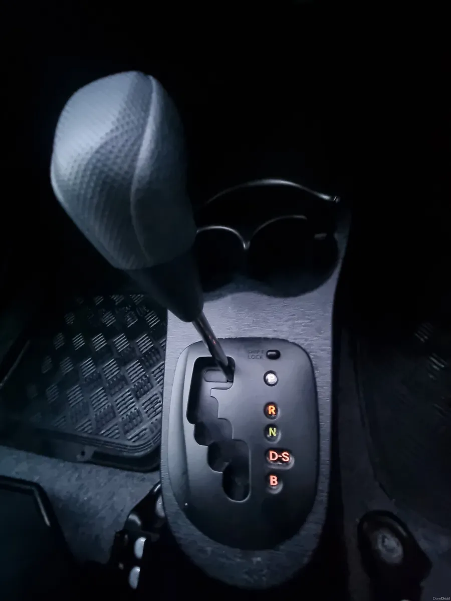 TOYOTA YARIS/VITZ 1.0L AUTOMATIC NCT&TAXED €5,990 - Image 3