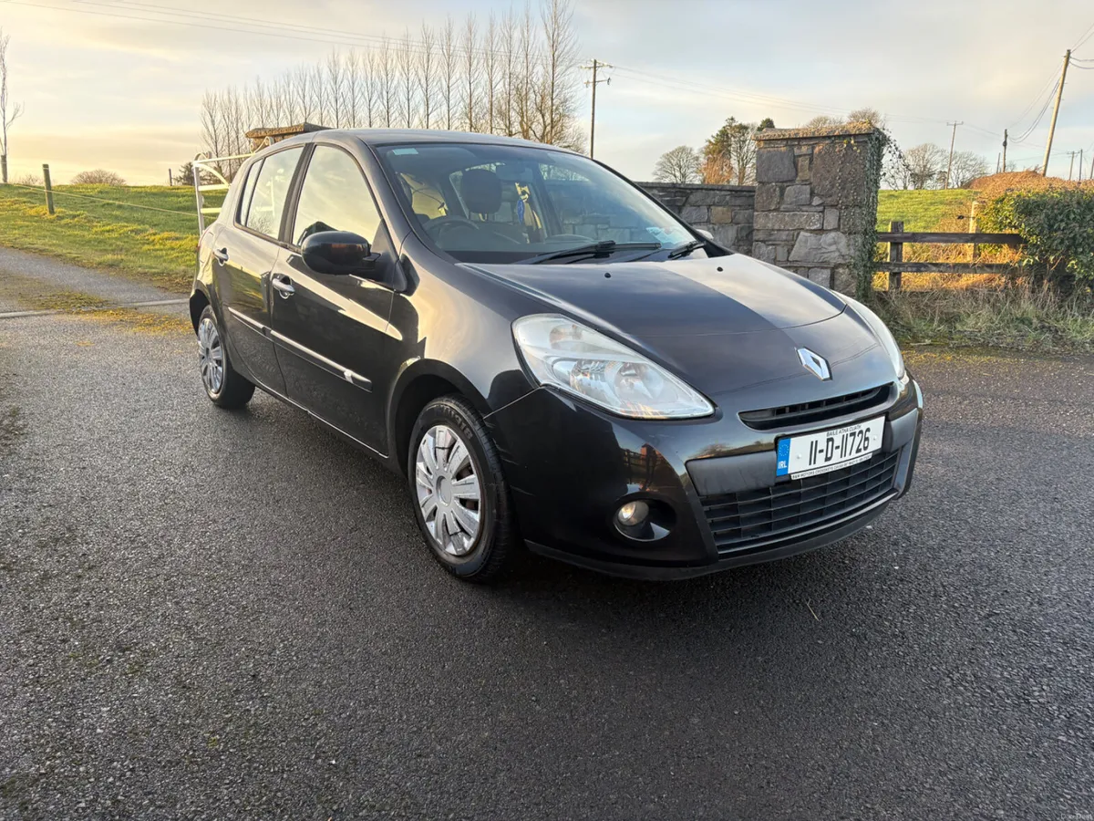 Renault Clio 2011 - Image 1