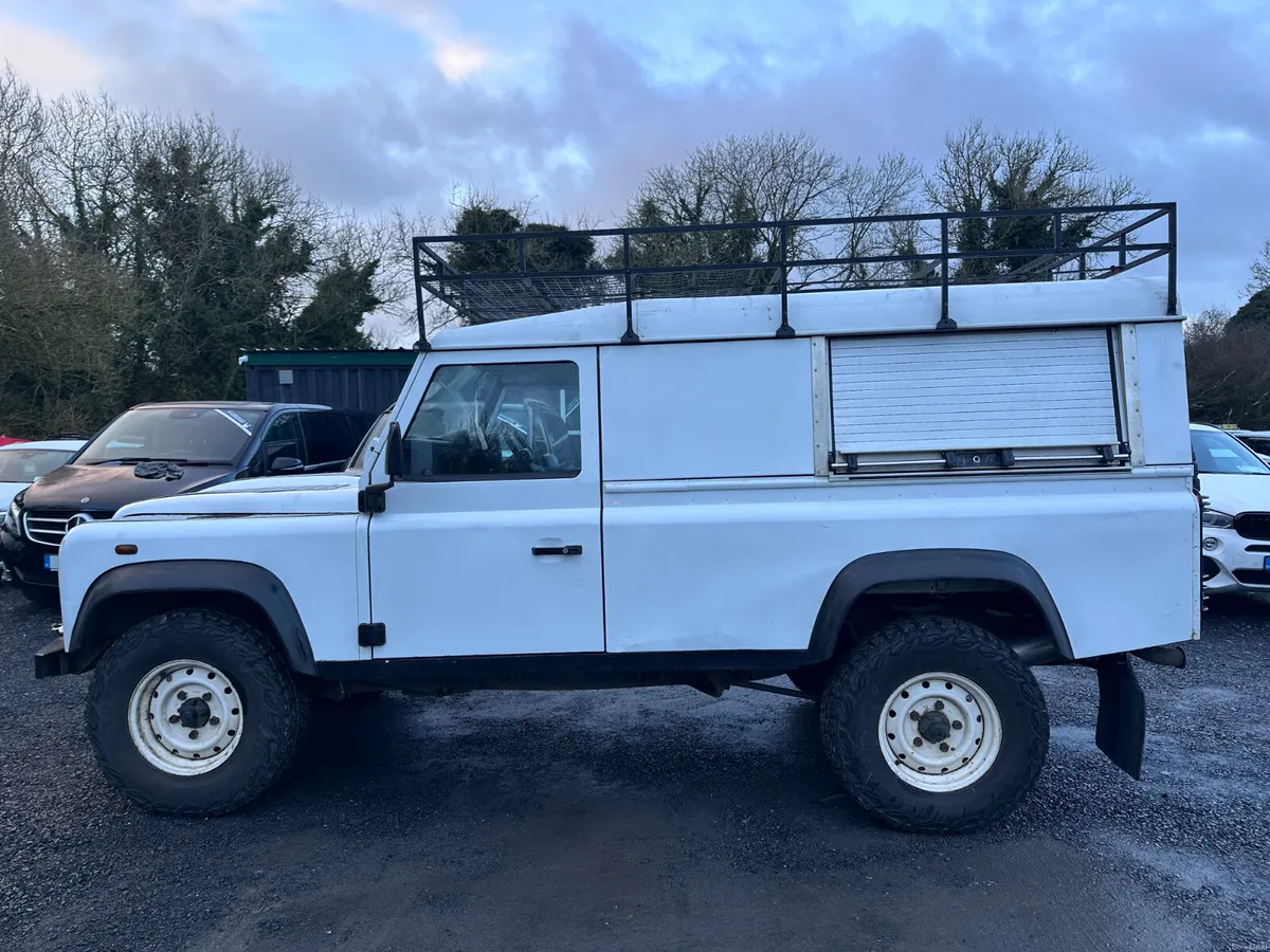 2012 Land Rover Defender With Hard Roof - Image 6