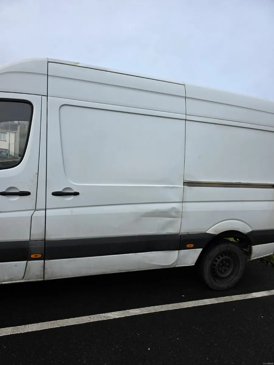 Mercedes sprinter van - Image 4