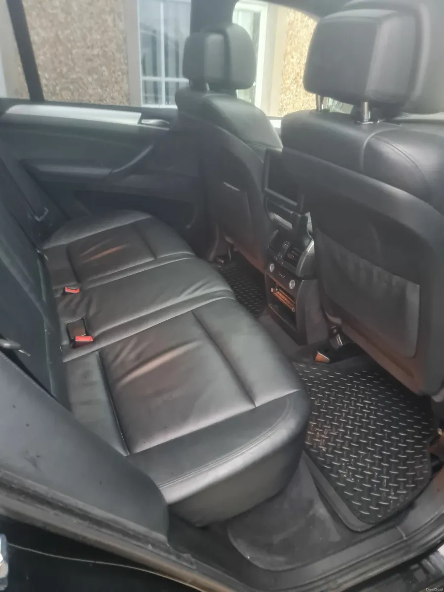 BMW X5 2008 - Image 2