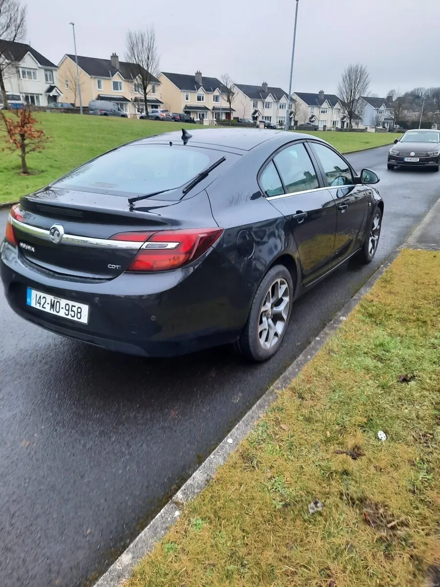 Vauxhall Insignia - Image 2