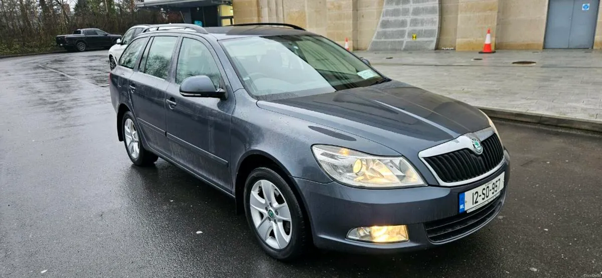 SKODA OCTAVIA ESTATE LOW MILEAGE NCT 01/27 - Image 1