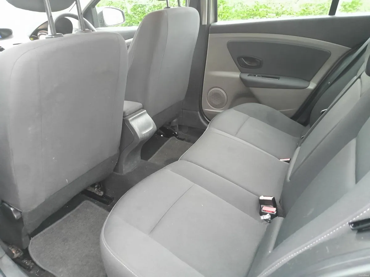 2011 Renault Fluence 1,5 l tax 03/26 nct 05/26 - Image 3