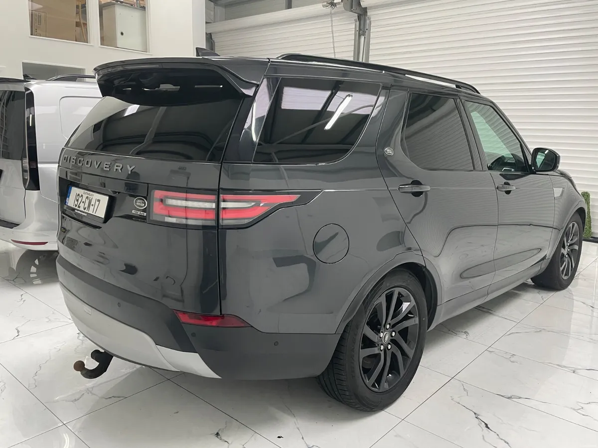 Land Rover Discovery 2019 3.0 tdi 1 Year Test - Image 3