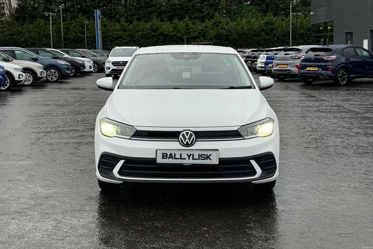 Volkswagen Polo 1.0 80PS EVO Life in White with 33 - Image 4