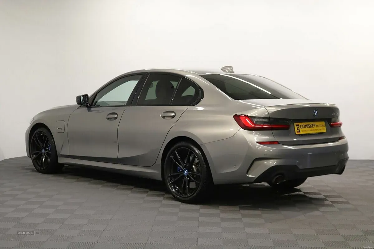 BMW 3-Series 330e M Sport Pro Edition - Image 4