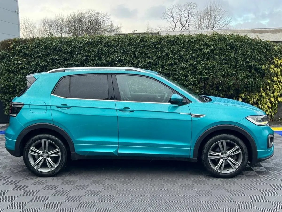 Volkswagen T-Cross R-LINE 1.6 TDI // APPLE CARPLAY - Image 2