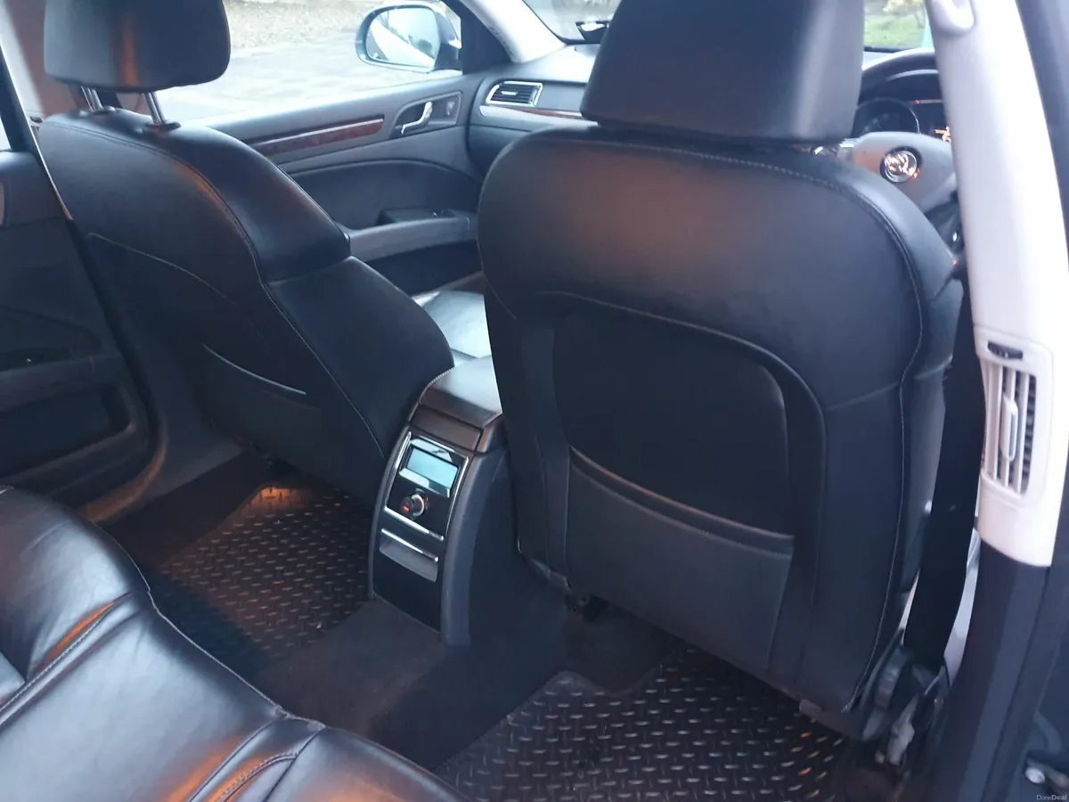 Skoda Superb 2015 - Image 1