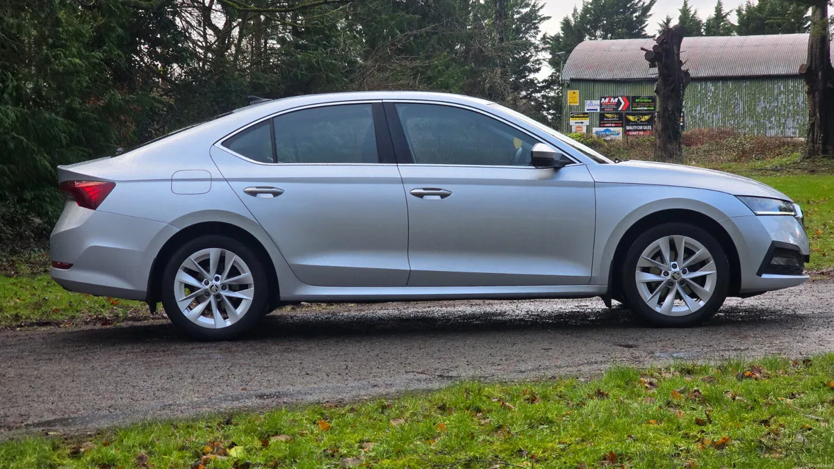 2021 Skoda Octavia 2.0 TDI 150BHP AMBITION - Image 4