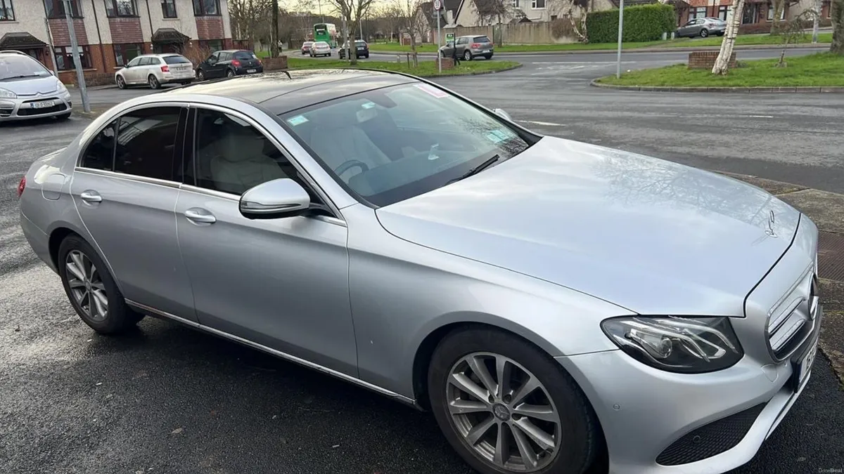 Mercedes-Benz E-Class 2016 - Image 2