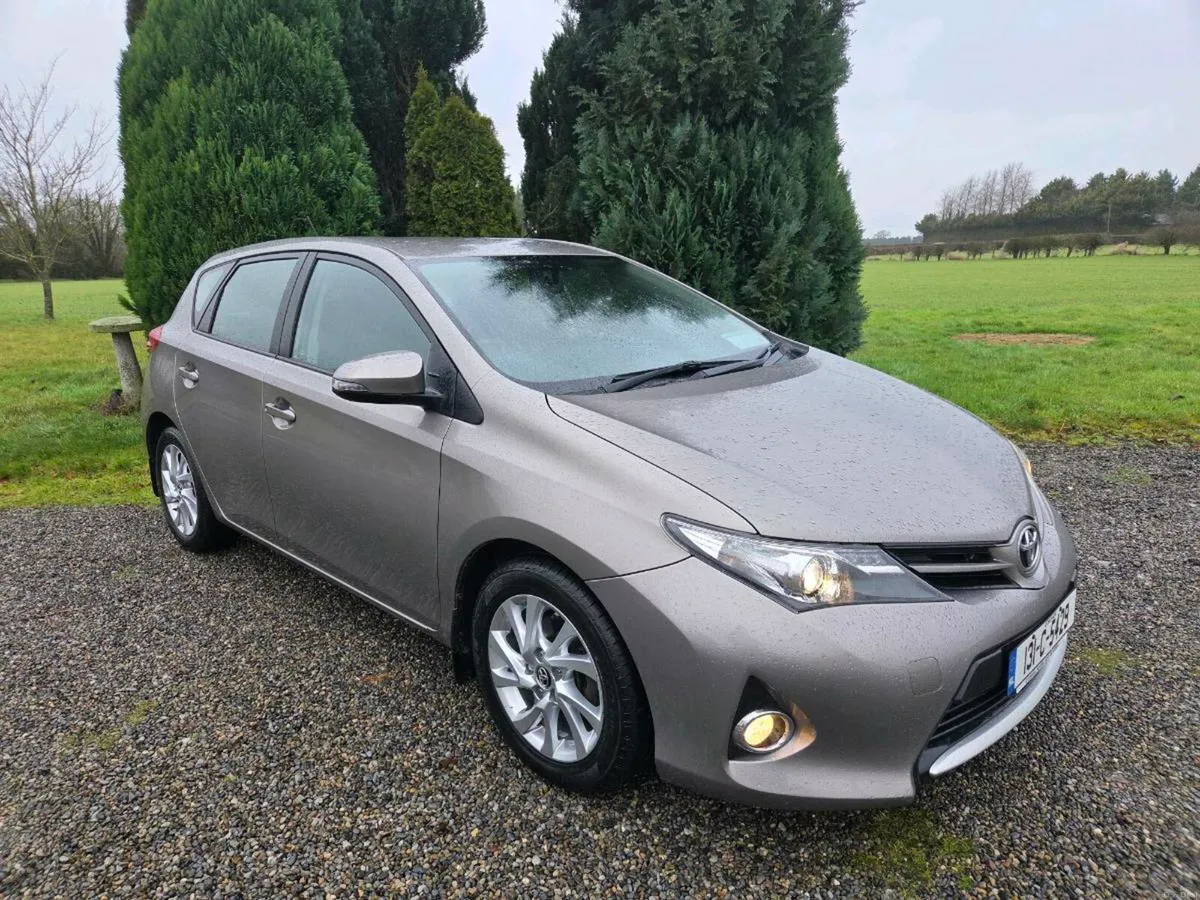 Very Low Mileage Toyota Auris 1.4 Diesel - Image 1