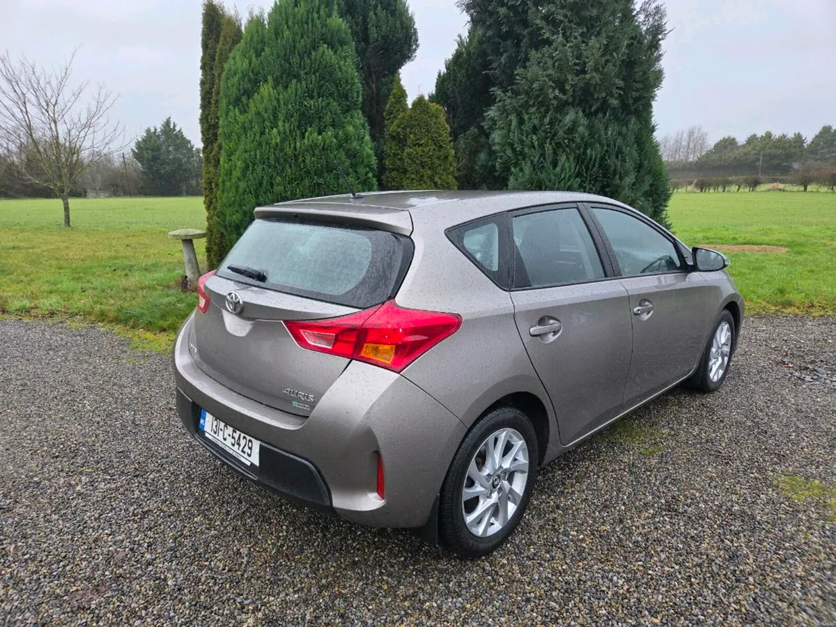 Very Low Mileage Toyota Auris 1.4 Diesel - Image 3