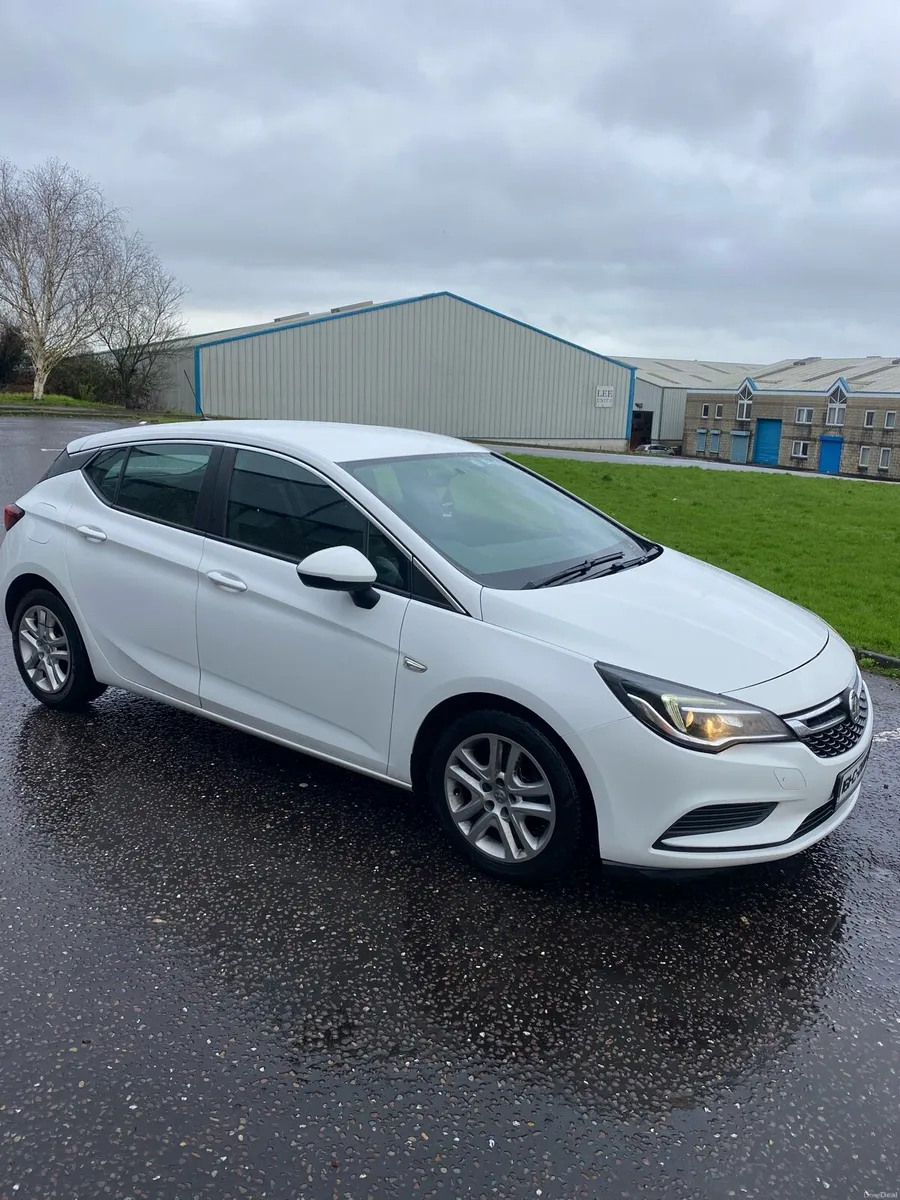 Vauxhall Astra - Image 1