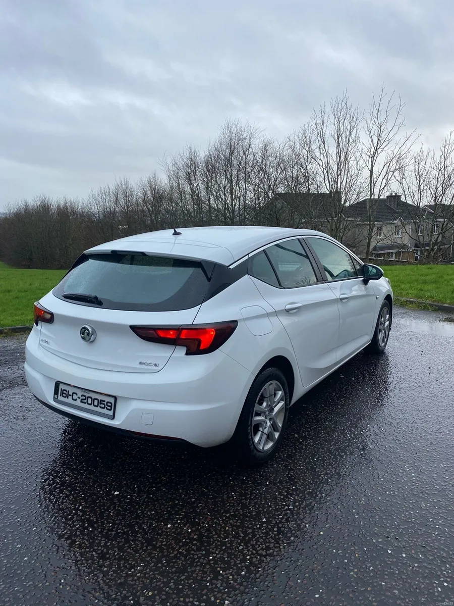 Vauxhall Astra - Image 4