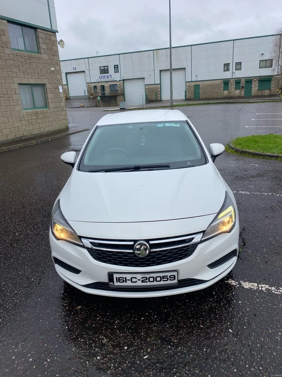 Vauxhall Astra - Image 2