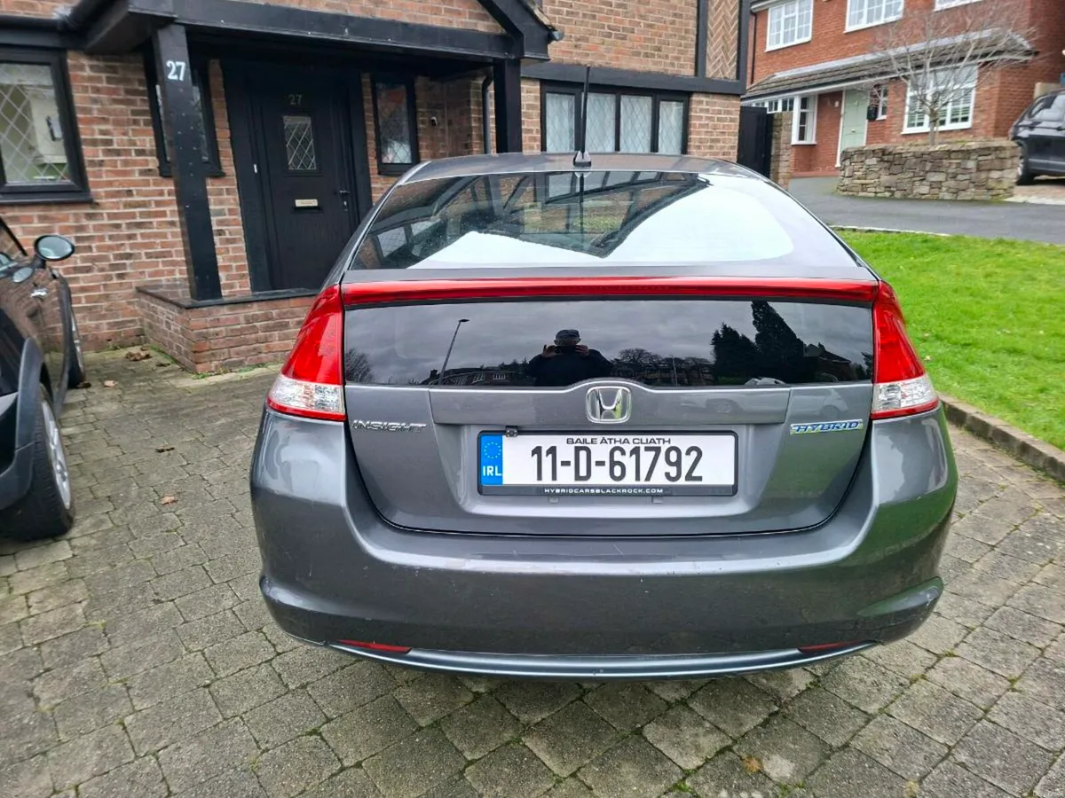 HONDA INSIGHT HYBRID 1.3 2011 VERY CLEAN CAR - Image 4