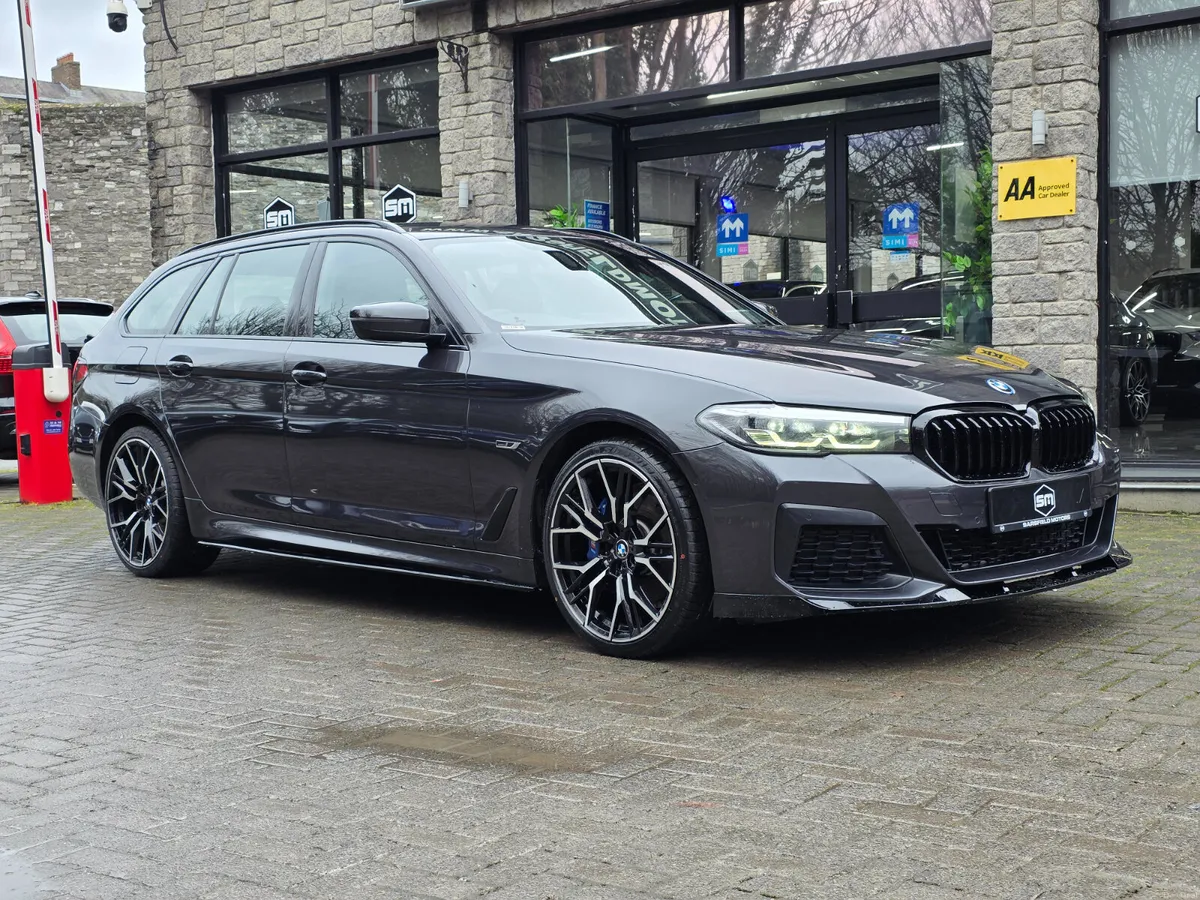 2023 BMW 530 E M-SPORT TOURING. - Image 3