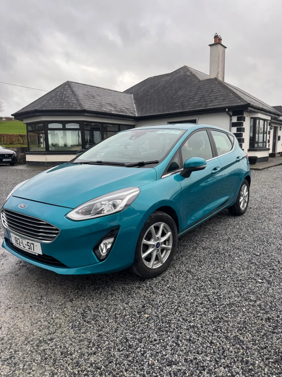 Ford Fiesta 2018 titanium very low km - Image 1