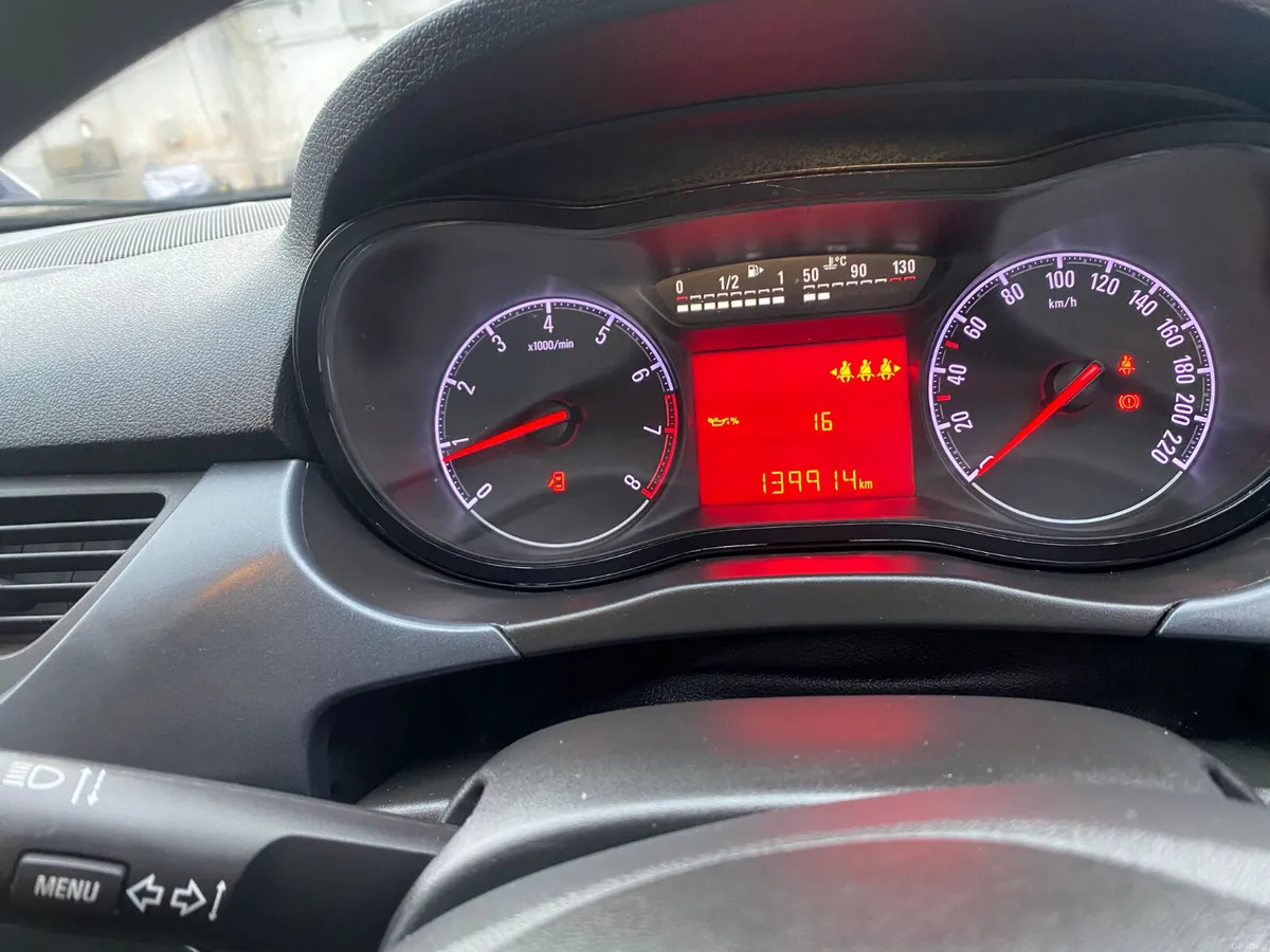 Opel Corsa 2017 - Image 2