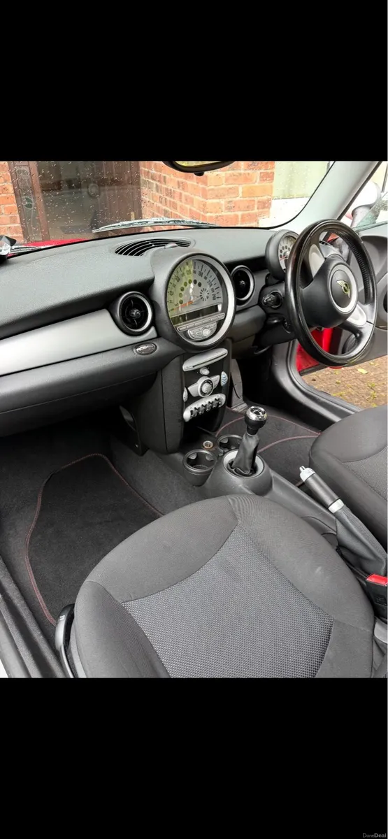 Mini Cooper - Image 2