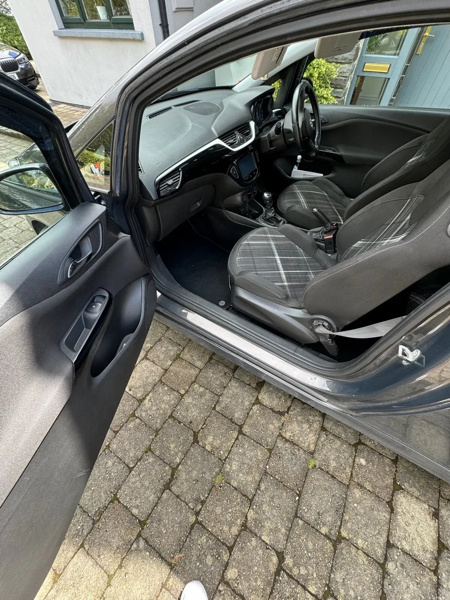 Vauxhall Corsa 1.2L LE - Image 4