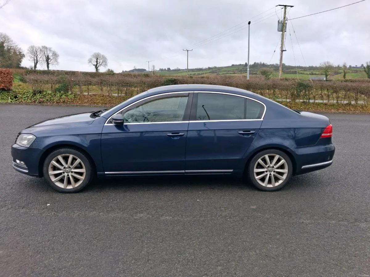 VW Passat - Image 4