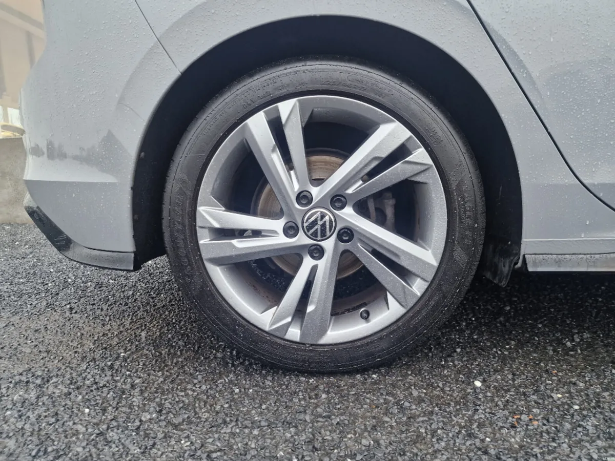 Volkswagen Golf Rline 2.0 TDI DSG 150HP 5DR AUTO - Image 4
