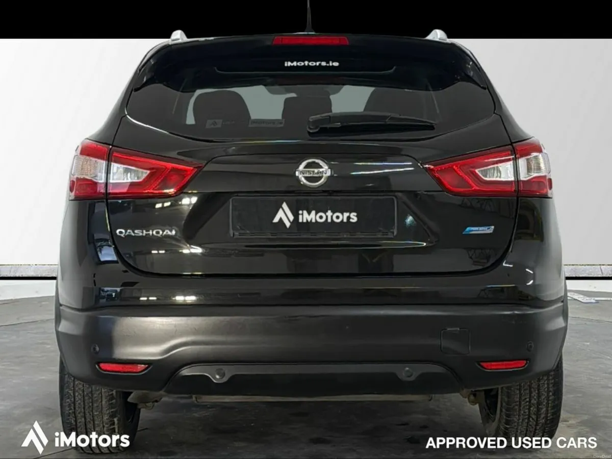 Nissan Qashqai 1.2 SV Premium 17 4DR - Image 4