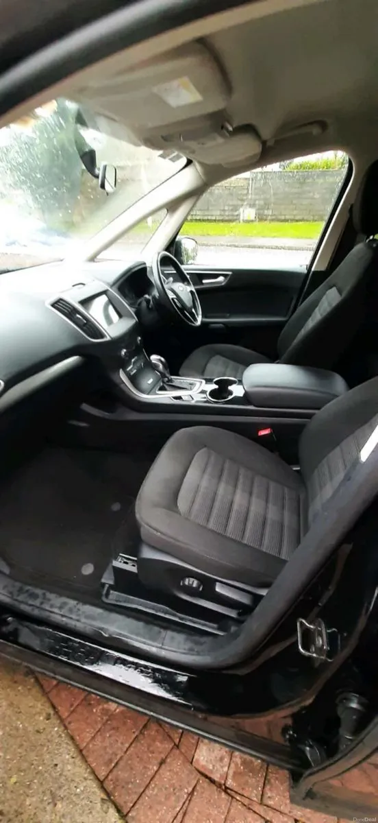 182 F0RD GALAXY 2.0 TDCI  Automatic 50000 miles - Image 3