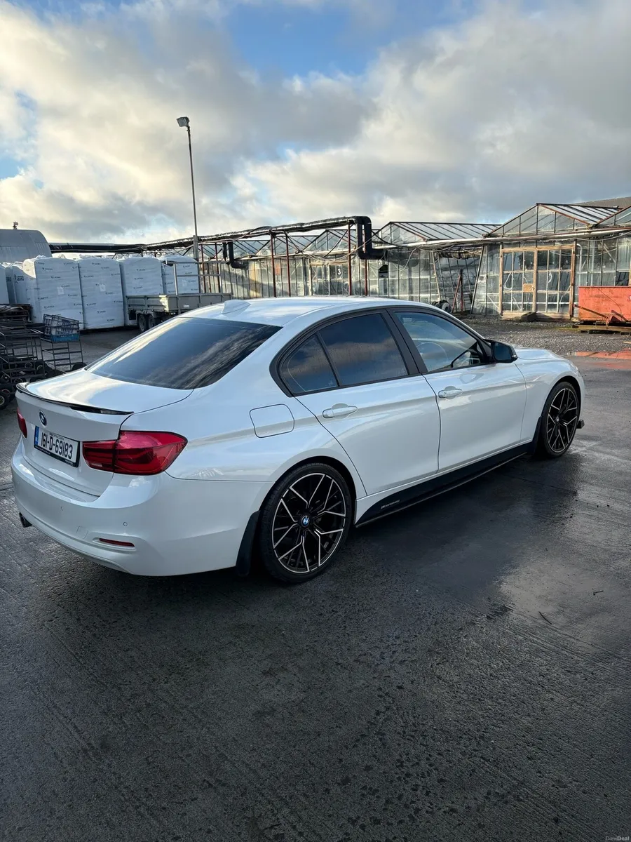 BWM 3 series 320 Efficient Dynamic - Image 4