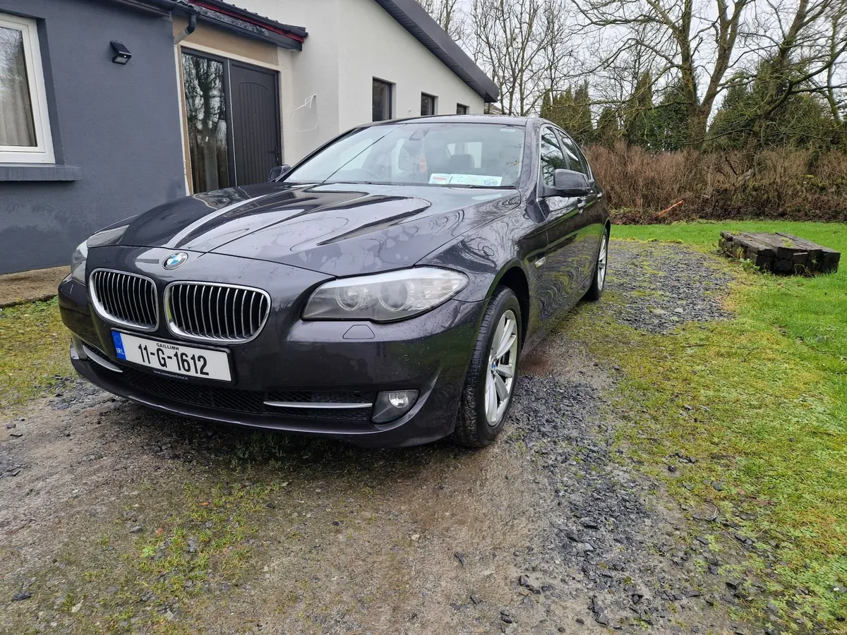 BMW 5-Series 2011 - Image 3