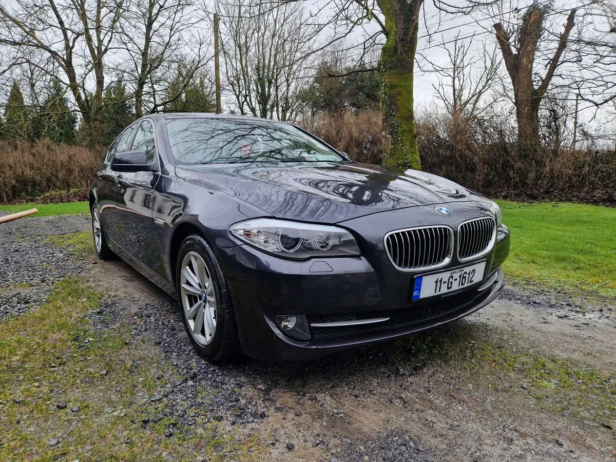 BMW 5-Series 2011 - Image 1