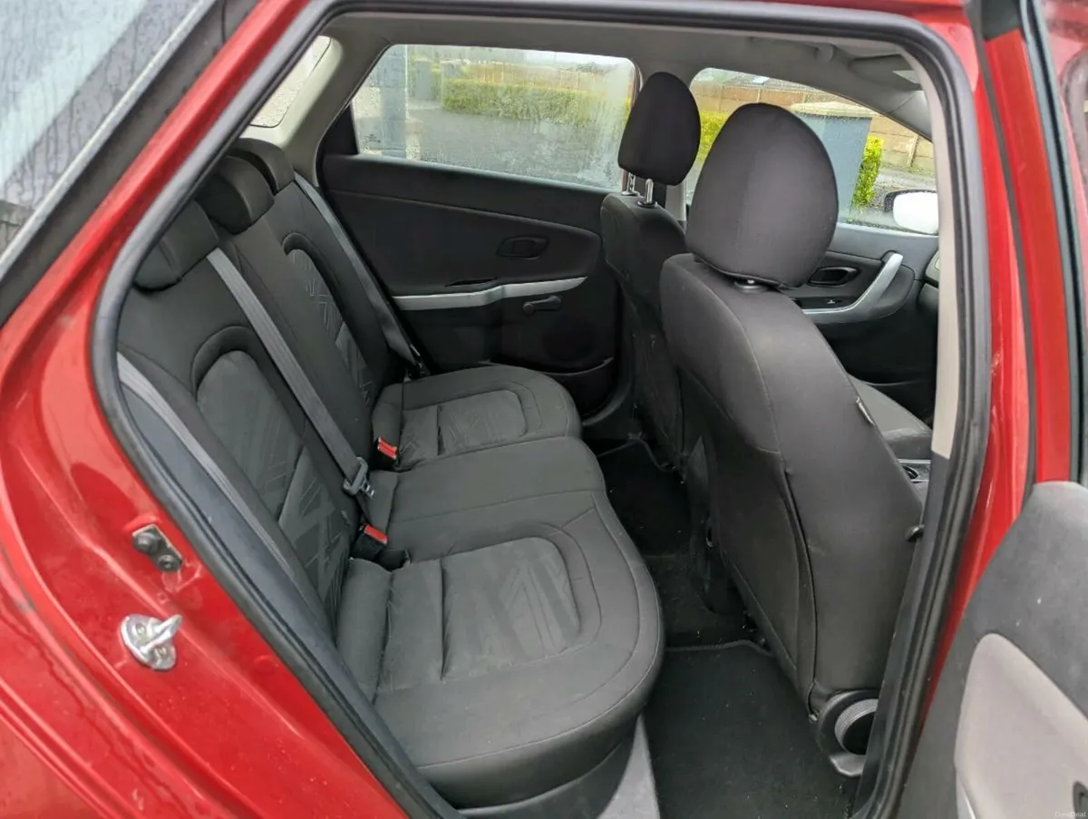Kia Ceed Estate 2015 - Image 2