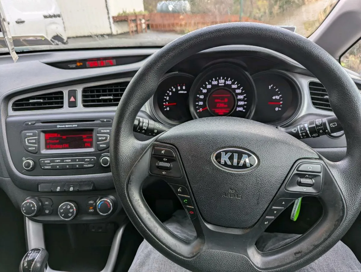Kia Ceed Estate 2015 - Image 4