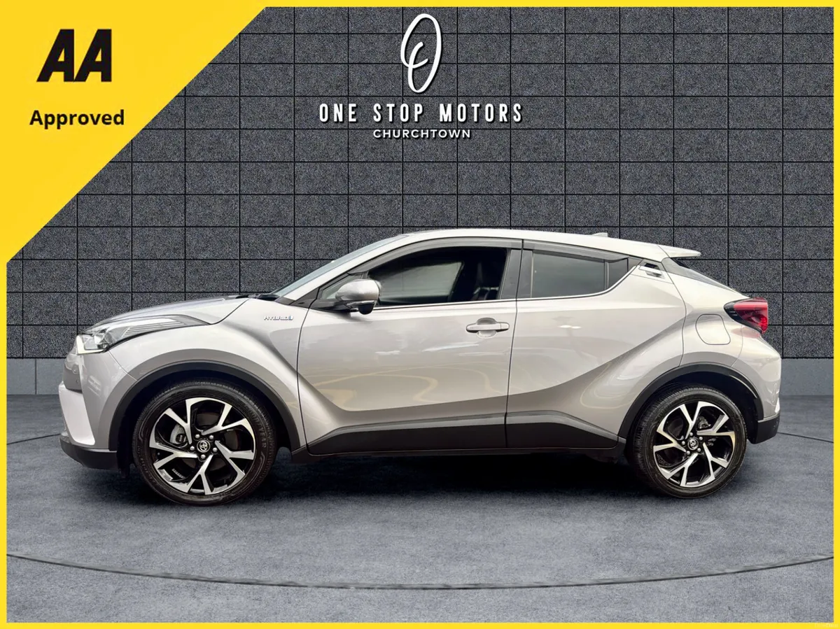 2019 Toyota C-HR *LUNA SPORT* HYBRID-FULLY LOADED - Image 2