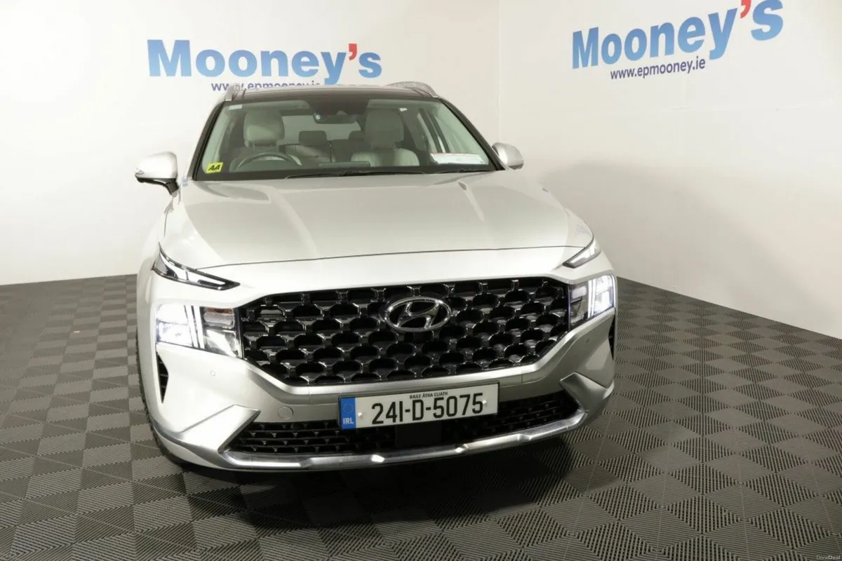 Hyundai Santa Fe PHEV PREMIUM 1.6L PETROL AUTOMATI - Image 3