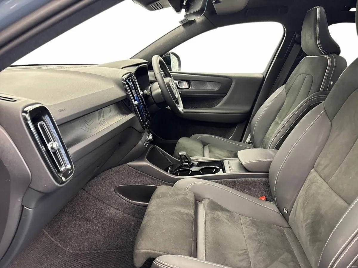 Volvo XC40 ULTIMATE *2YR WARRANTY* €110 PER WEEK - Image 3