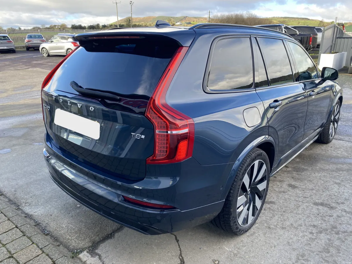 VOLVO XC90 ULTRA DARK T8 PHEV AWD AU RECHARGE - Image 4