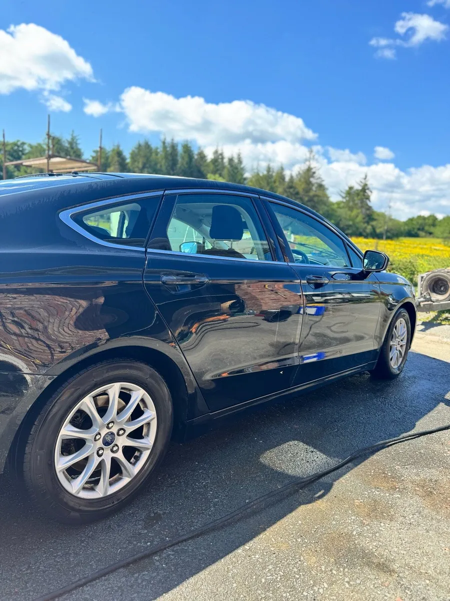 Ford Mondeo V - Image 4