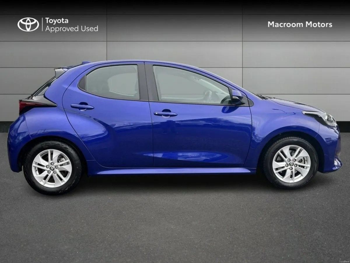 Toyota Yaris FRESH SELECTION OF TRADE-INS YARIS HY - Image 3
