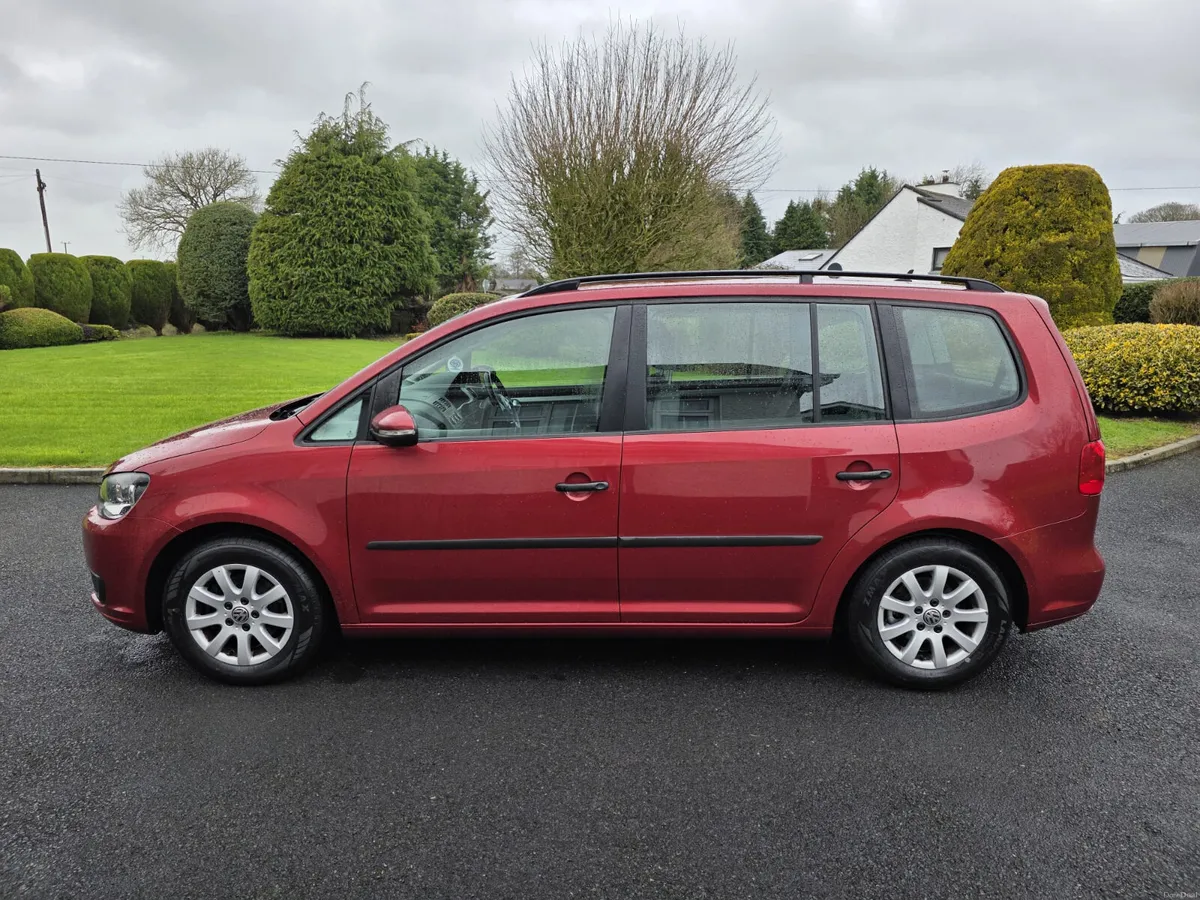 VOLKSWAGON TOURAN..7 SEATS..LOW MILES - Image 3