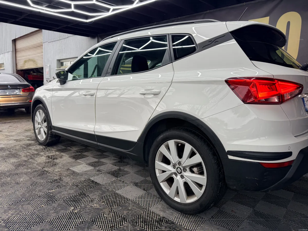SEAT Arona  1.0 Automatic - Image 2